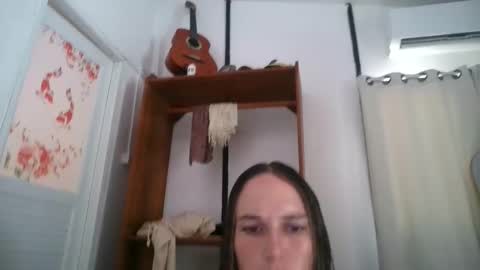 claralafontaine online show from April 5, 2026, 7:27 am