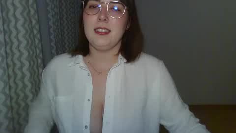 Clara online show from April 15, 2026, 5:31 pm