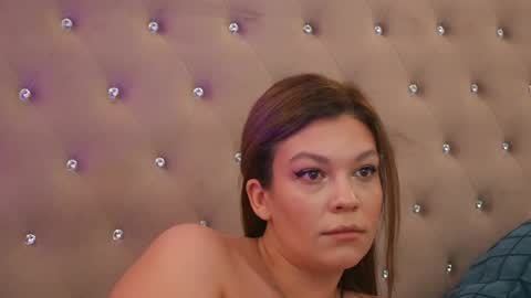 Clara online show from May 3, 2026, 6:47 pm