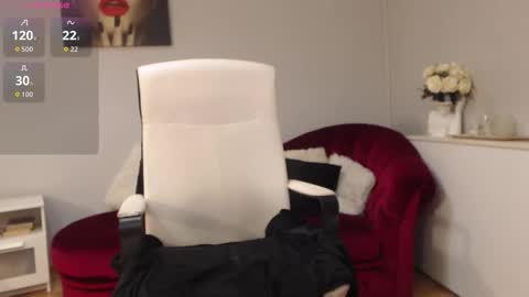 Clara online show from September 11, 2025, 6:30 pm