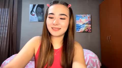 Snapshot of claribelatienza chatting on October 23, 2025, 8:24 am Yuna online show from October 23, 2025, 8:24 am