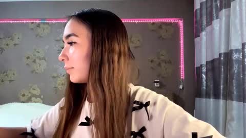 Yuna online show from December 16, 2025, 11:15 am