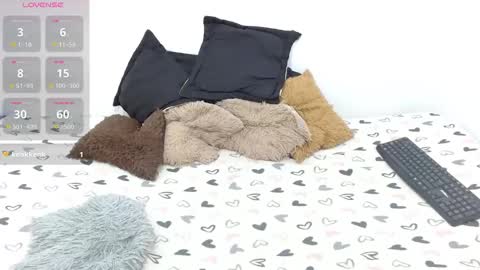 Snapshot of clarissa_klauss chatting on October 16, 2025, 4:08 pm Clarissa online show from October 16, 2025, 4:08 pm