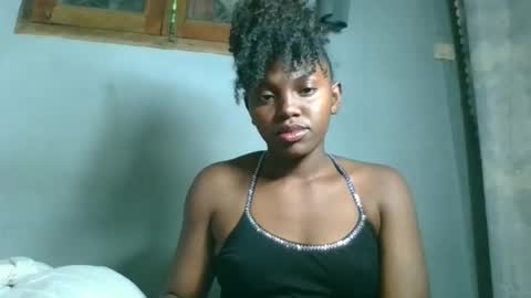 clarisse98 online show from October 17, 2025, 6:54 pm