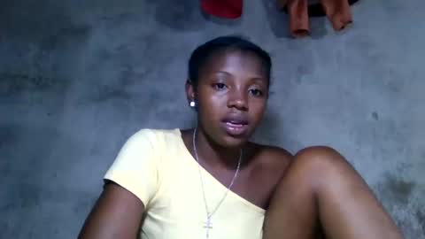 clarisse98 online show from March 17, 2026, 11:19 pm