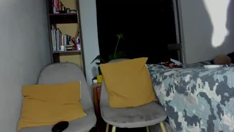 clark_tommy11 online show from December 11, 2024, 2:41 am