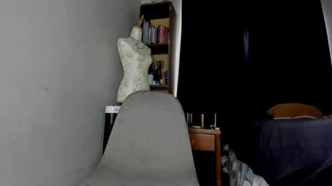 clark_tommy11 online show from January 16, 2025, 12:42 pm