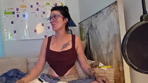 Snapshot of clarnbear chatting on June 23, 2026, 11:58 pm clarnbear online show from June 23, 2026, 11:58 pm