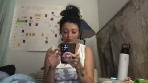 Snapshot of clarnbear chatting on July 27, 2026, 8:32 am clarnbear online show from July 27, 2026, 8:32 am