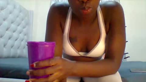 Snapshot of classic_carmen chatting on June 3, 2026, 3:39 pm carmen online show from June 3, 2026, 3:39 pm