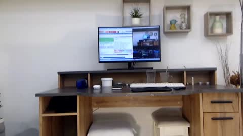 Snapshot of classy_medeeea chatting on December 23, 2024, 6:33 am Deea xxx online show from December 23, 2024, 6:33 am