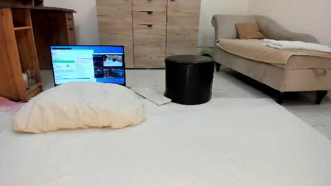 Deea xxx online show from June 25, 2026, 2:33 am