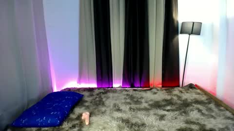 MIKAY OR MIKAH online show from February 3, 2025, 6:17 pm