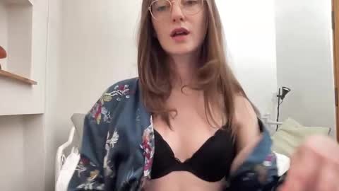 classyandgirly online show from February 17, 2026, 4:13 pm