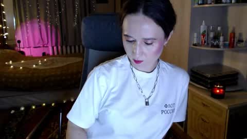 classyinna online show from January 5, 2026, 5:27 pm