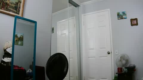 Claudia online show from February 22, 2025, 3:58 pm