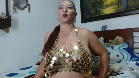 claudiaa_broke online show from June 10, 2026, 3:07 am