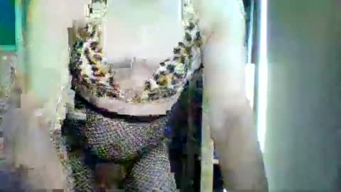 claudialacroix online show from September 14, 2025, 10:47 am
