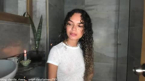 Snapshot of claudiarivera_1 chatting on September 28, 2025, 10:59 pm Claudia Rivera online show from September 28, 2025, 10:59 pm