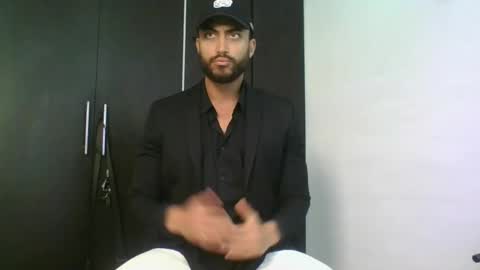 Clay online show from May 5, 2026, 3:20 pm
