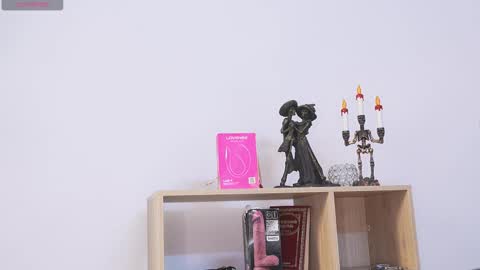 Cleo Adams online show from November 20, 2025, 4:56 am