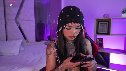Cleo Adams online show from August 7, 2026, 5:53 am