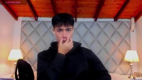 clement_reyes online show from November 29, 2025, 12:52 pm