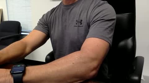 Snapshot of clemike69 chatting on November 12, 2025, 3:45 pm clemike69 online show from November 12, 2025, 3:45 pm