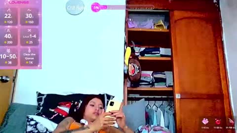 cleo_05 online show from February 20, 2025, 5:23 am