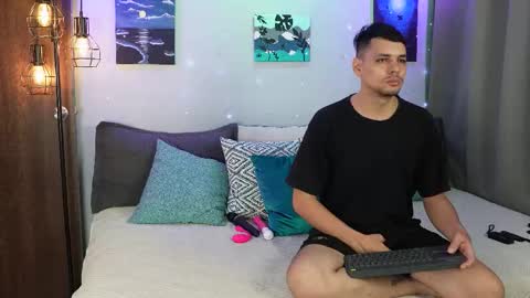 Snapshot of cleoanubis_ chatting on October 26, 2025, 7:03 am Girl Juliana and Federico online show from October 26, 2025, 7:03 am