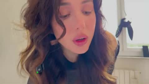 Snapshot of cleopatra_sinns chatting on May 6, 2026, 9:25 am cleopatra_sinns online show from May 6, 2026, 9:25 am
