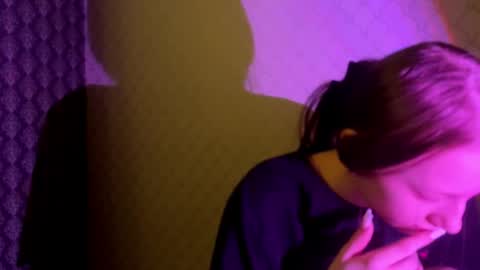 Cleo online show from February 6, 2026, 8:01 pm