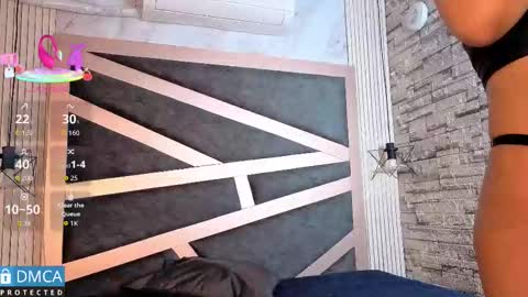 Clhoe online show from November 24, 2025, 3:06 am