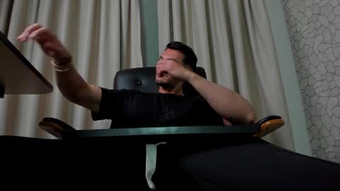Snapshot of clintmasterss chatting on May 13, 2026, 7:11 pm ClintMasterss online show from May 13, 2026, 7:11 pm