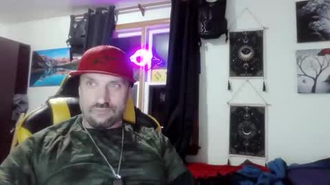 Snapshot of clintwood12 chatting on November 11, 2025, 3:50 am chad online show from November 11, 2025, 3:50 am