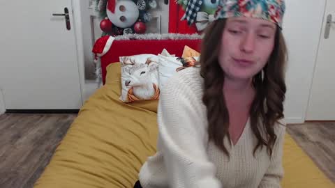 Syl  online show from December 29, 2024, 6:49 pm