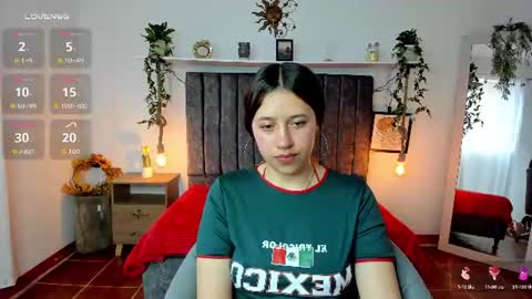 cloe_7 online show from June 23, 2026, 1:31 pm