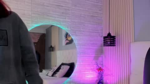 Cloe online show from December 5, 2024, 12:22 pm