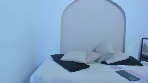 Snapshot of cloe_amazingg chatting on December 8, 2024, 12:51 am Cloe online show from December 8, 2024, 12:51 am