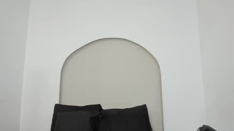 Snapshot of cloe_amazingg chatting on December 20, 2025, 4:25 pm Cloe online show from December 20, 2025, 4:25 pm