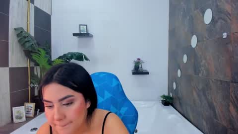 CLOE  online show from July 30, 2026, 10:47 am