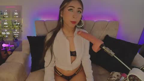 Snapshot of cloe_martinezz_ chatting on June 11, 2026, 8:51 pm cloe_martinezz_ online show from June 11, 2026, 8:51 pm