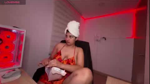 Snapshot of cloe_small08 chatting on March 20, 2026, 8:19 am cloe small online show from March 20, 2026, 8:19 am