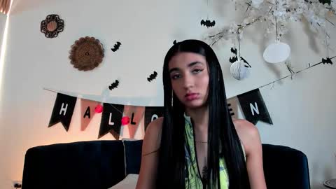 Snapshot of cloe_taylor__ chatting on October 19, 2025, 3:29 am CLOE online show from October 19, 2025, 3:29 am