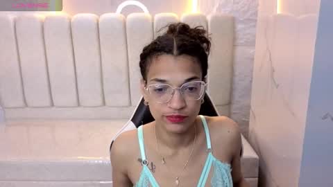 Snapshot of cloe_tx_ chatting on October 10, 2025, 7:51 am cloee online show from October 10, 2025, 7:51 am
