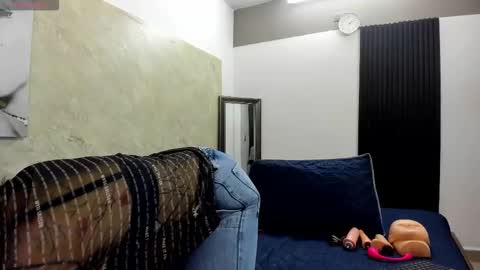 Snapshot of cloee_rabbyt chatting on November 24, 2025, 11:21 am CLOE online show from November 24, 2025, 11:21 am