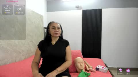 Snapshot of cloee_rabbyt chatting on December 20, 2025, 11:28 am CLOE online show from December 20, 2025, 11:28 am