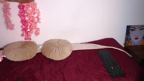 Cloe  online show from September 18, 2025, 7:16 pm