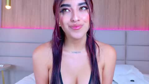 cloeowens online show from February 12, 2025, 2:56 am