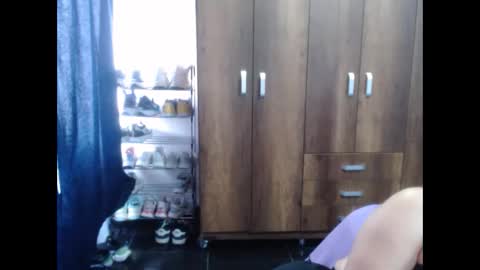 cloepussy online show from November 25, 2025, 6:52 pm